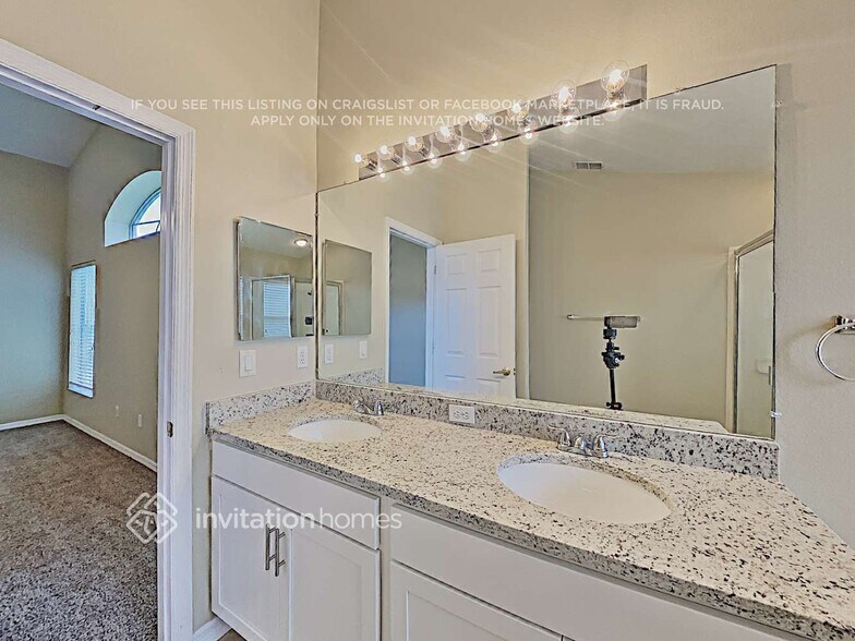 Building Photo - 18846 Maisons Dr