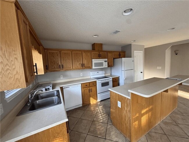 Building Photo - 104 Windridge Dr