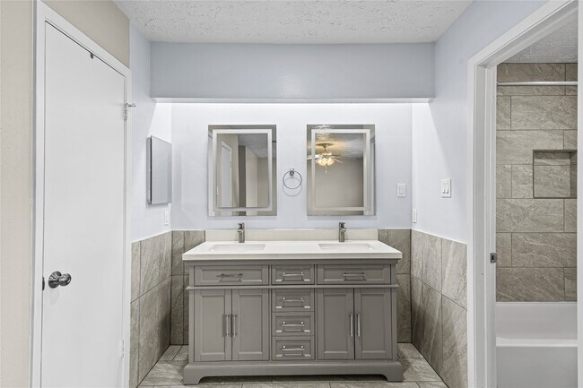 Building Photo - 8406 Windfall Ln