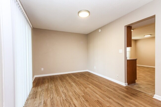 Building Photo - 19546 Prairie Crossing Dr