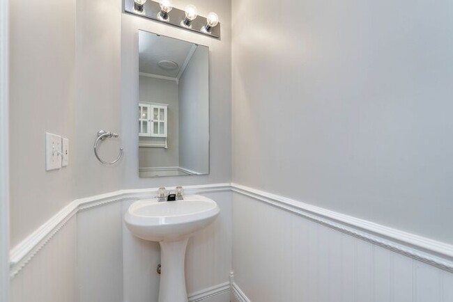 Building Photo - 4 Bedroom with a 3 Car Garage in Zionsvill...