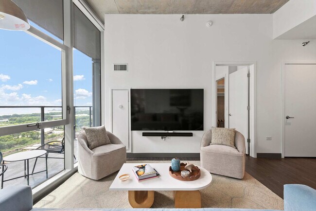 Building Photo - 60 E Randolph St