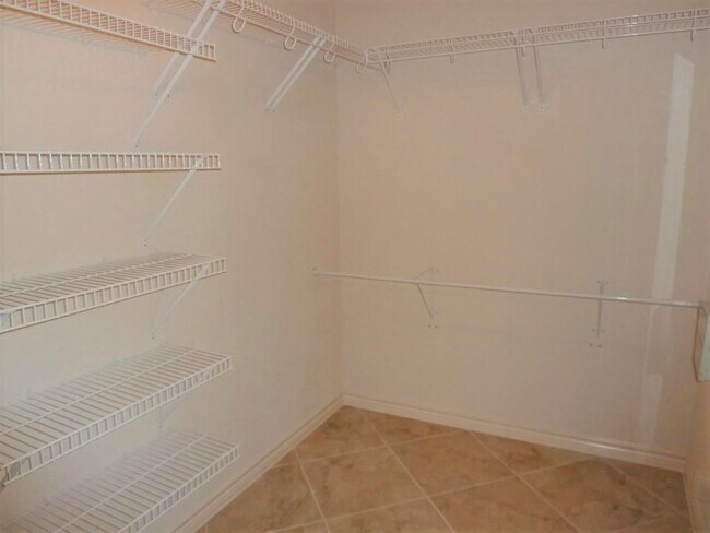Building Photo - 3314 Blue Ridge Dr