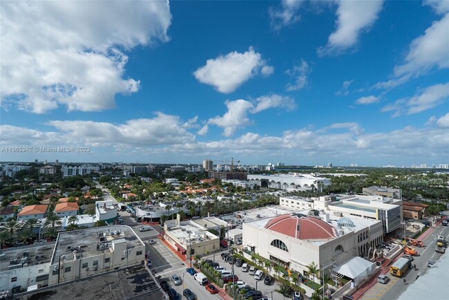 Building Photo - 9499 Collins Ave