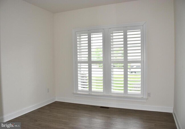 Building Photo - 416 Seagull Dr