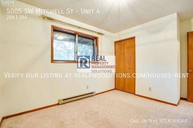 Building Photo - 5005 SW Mitchell St