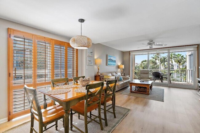 Building Photo - 353 S US HIGHWAY 1