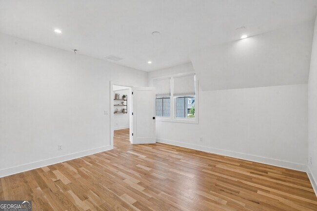 Building Photo - 1150 Blair Ln