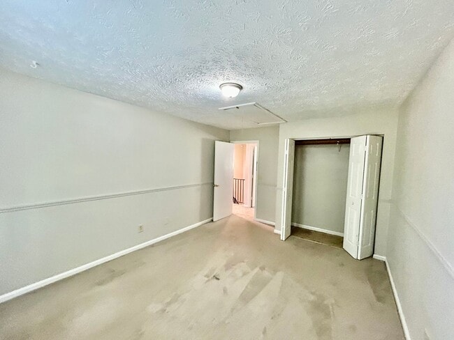 Building Photo - FOH416-418