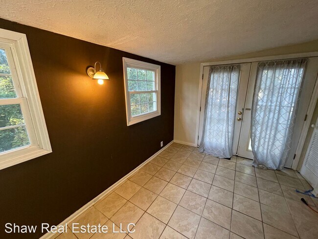 Building Photo - 2 br, 1 bath House - 2020 Klein Road