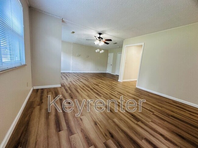Building Photo - 12516 Yarnell Rd
