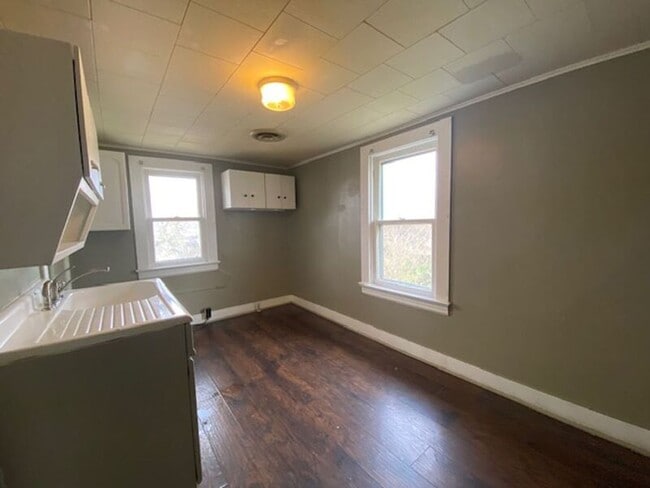 Building Photo - 1606/1608 W High St.