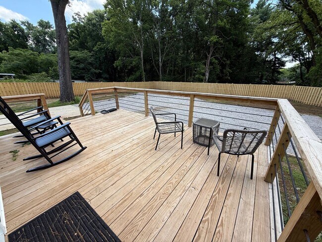 Building Photo - 2108 Veterans Dr