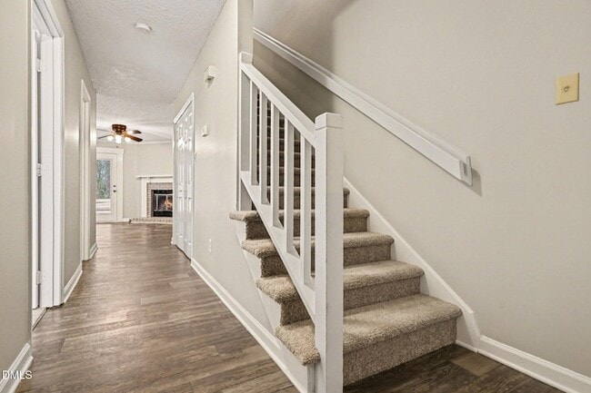 Building Photo - 110 Carriage House Trail