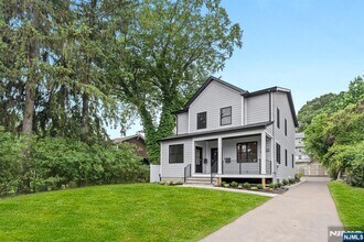 Building Photo - 165 Jefferson Ave