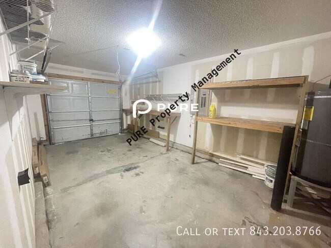 Building Photo - 111 Concord St