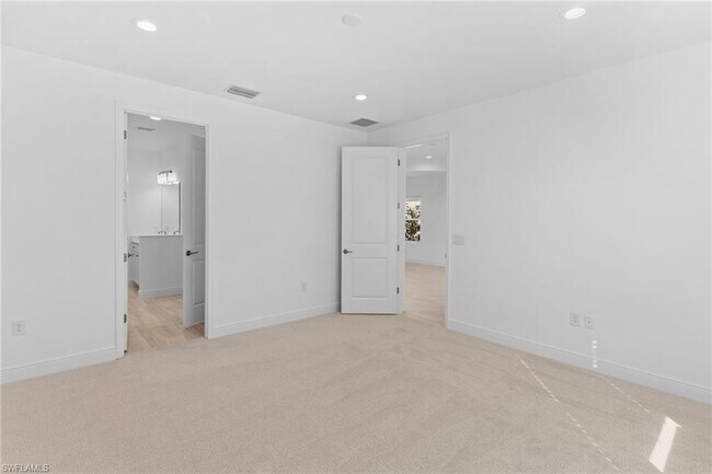 Building Photo - 4580 Skysail Dr