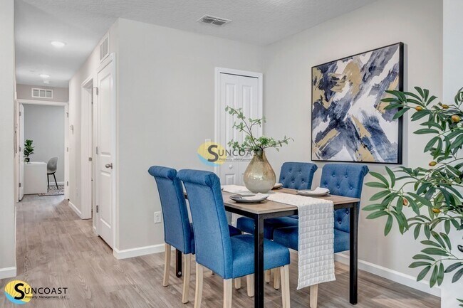 Building Photo - 6499 Breezy Oaks Wy