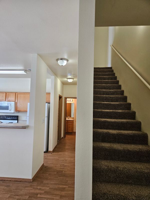 Building Photo - 1000 Diamond Dr