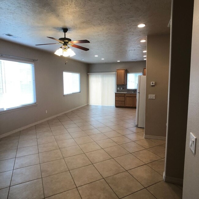 Building Photo - City of Grand Junction 2 Bedroom townhouse