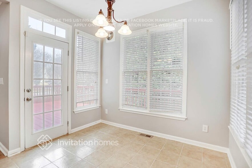 Building Photo - 2515 Camata Way