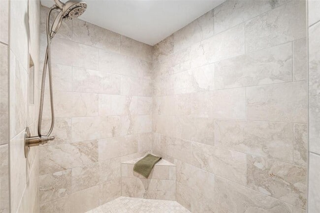 Building Photo - 4530 SE 14th St