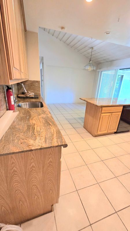 Building Photo - 6480 Havenside Dr