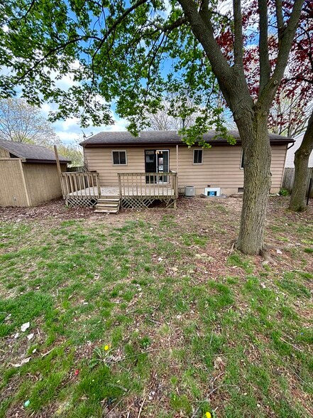 Building Photo - 5724 Annapolis Dr
