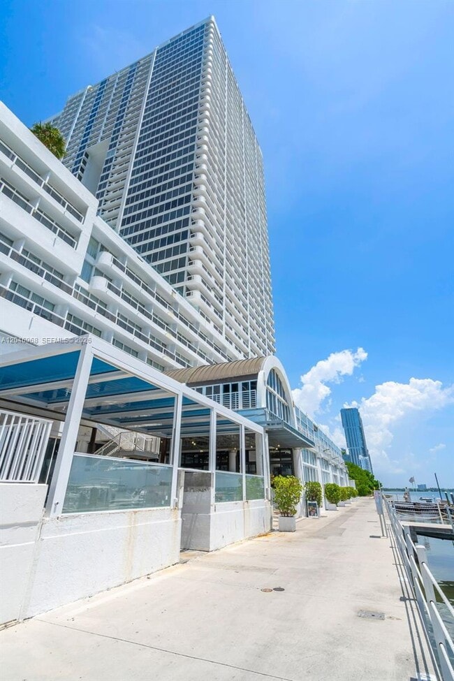 Building Photo - 1717 N Bayshore Dr