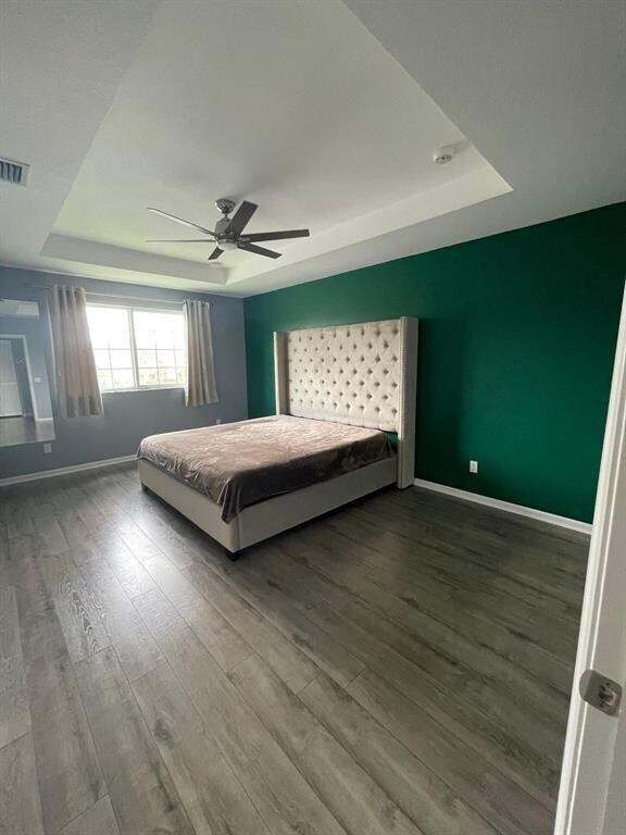 Building Photo - 7445 Sarentino Ln