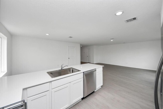 Building Photo - 26803 Inkberry Holly Ln