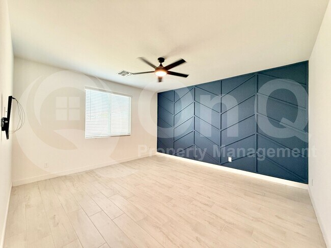 Building Photo - 11308 E Upton Ave