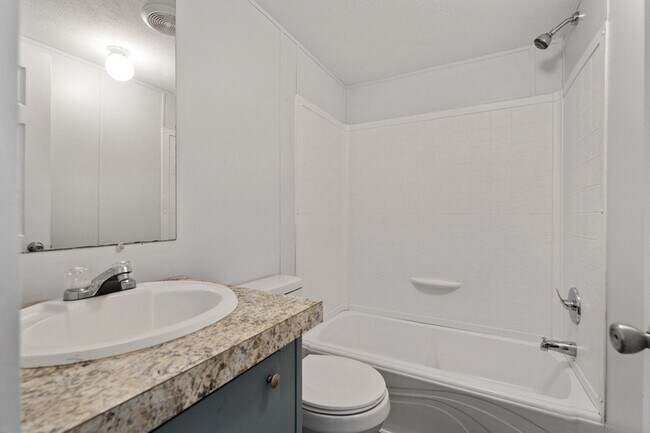 Building Photo - 109 Totem Pole Dr