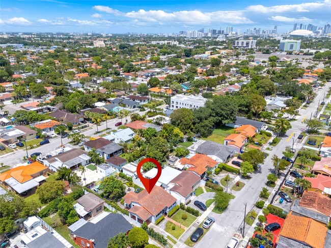 Building Photo - Northwest Flagler Terrace, Miami, FL 33125 - 2 BR 1 BA house