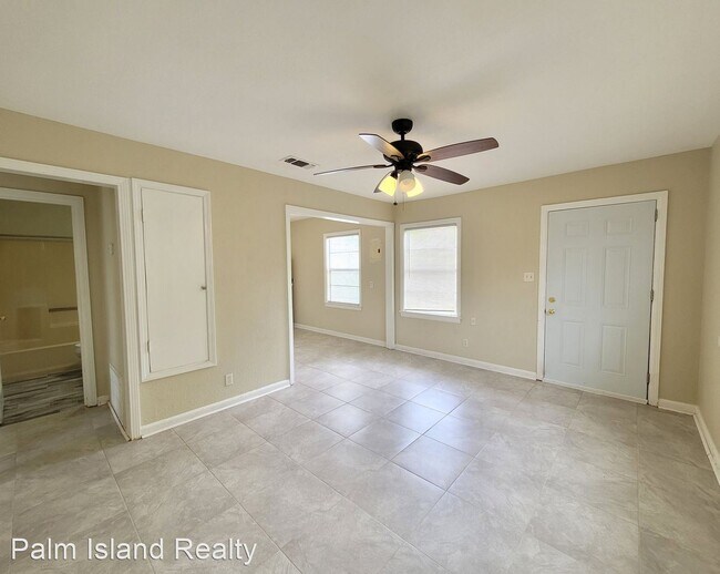 Building Photo - 2 br, 1 bath House - 1207 N 46th Ave