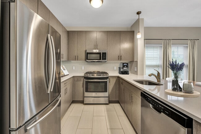 Building Photo - Aspen Green at Simsbury