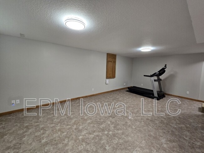 Building Photo - 4710 Donald Dr
