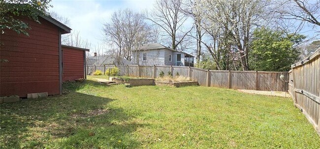 Building Photo - 1789 Thompson Ave