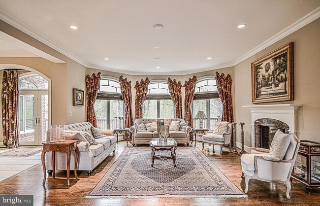 Building Photo - 7841 Montvale Way