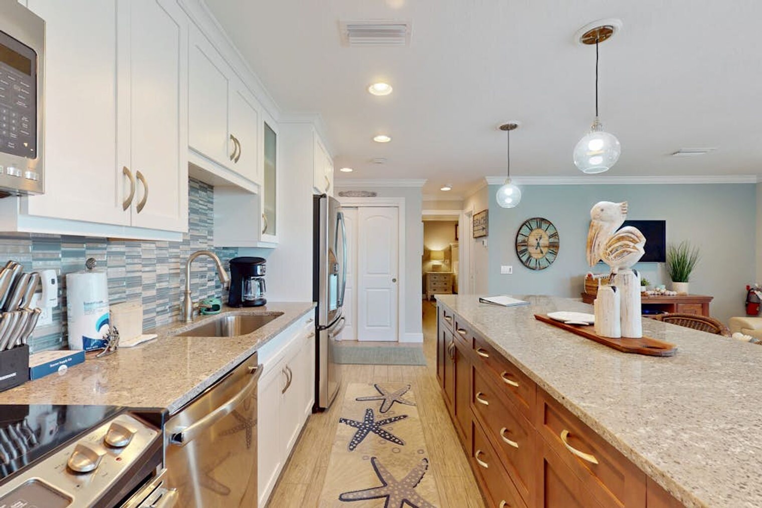 Building Photo - 5806 Gulf Dr