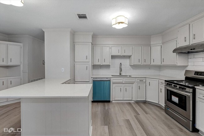 Building Photo - Rental Property