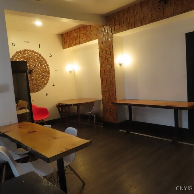 Building Photo - 600 Burnet Ave