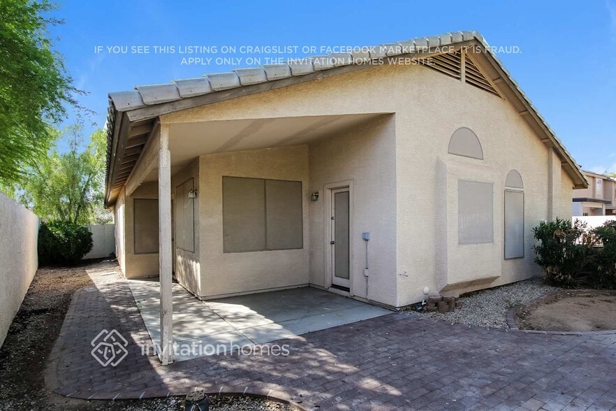 Building Photo - 375 N 167th Dr
