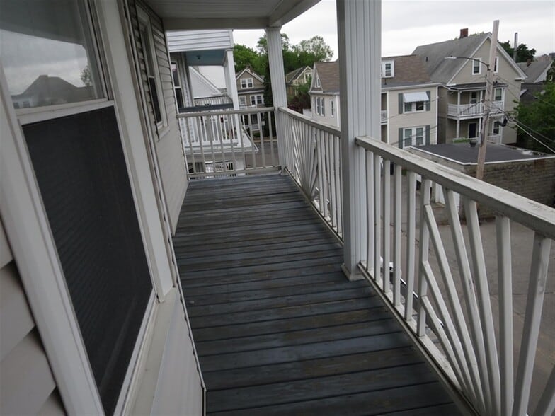 Building Photo - 12 Silvey Pl