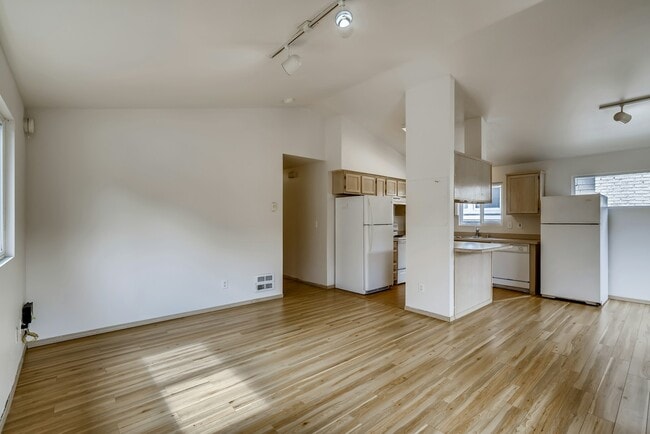 Building Photo - 5205 11th Ave NE