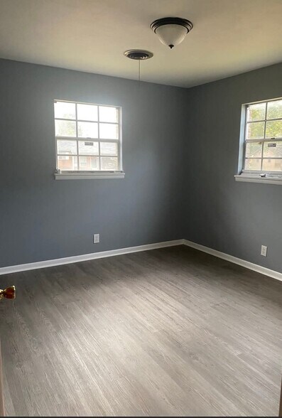 Building Photo - 1303 Boston Dr