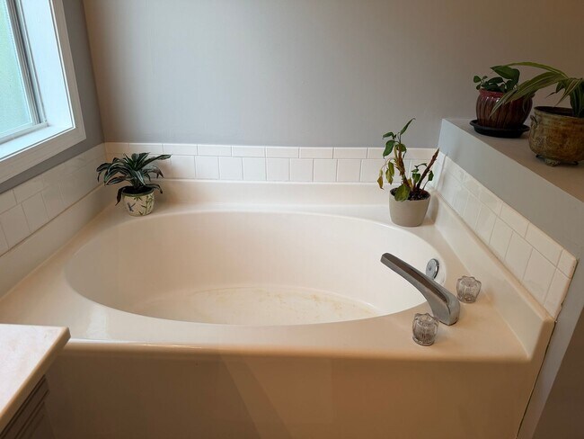 Building Photo - 2A Essex Court