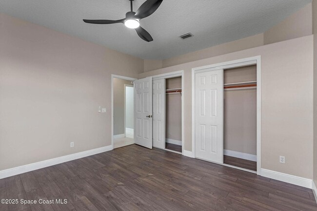 Building Photo - 706 Palmer Way