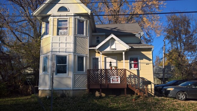 Building Photo - 411 N Dunn St