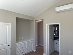 Building Photo - 3646 Buck Ridge Ave
